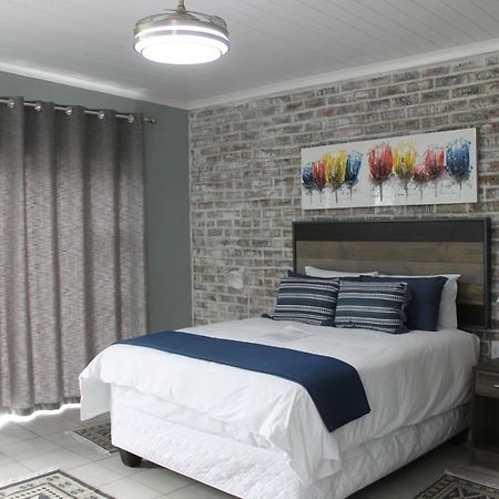 Berry Lane Guesthouse Kroonstad Esterno foto