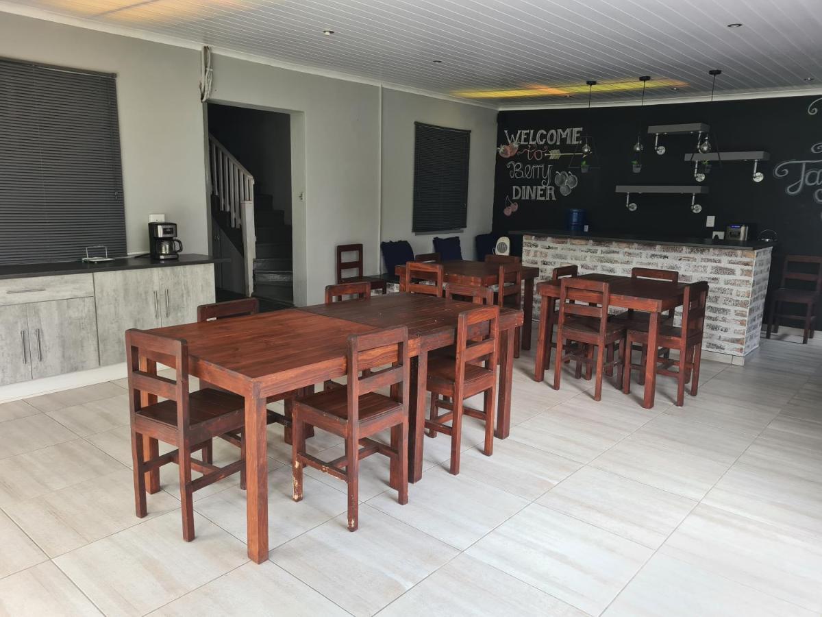 Berry Lane Guesthouse Kroonstad Esterno foto